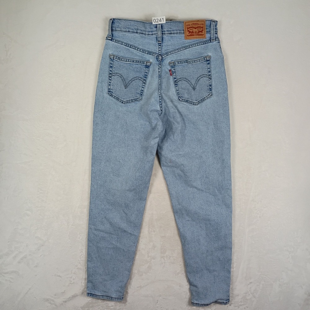Levi's High Waisted Mom Jeans Women 26 Vintage Light Wash Distressed Denim 26x27